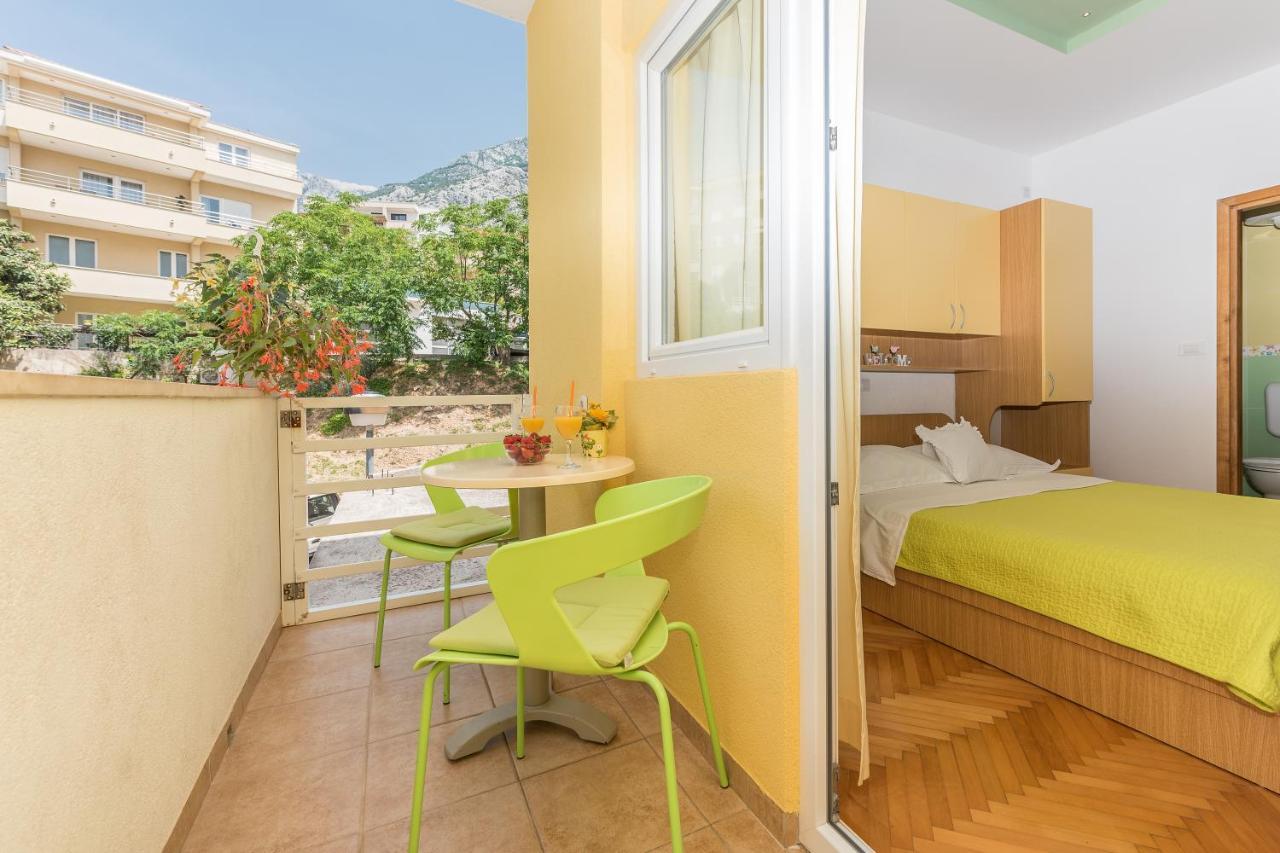 Apartments Villa Vujcic Makarska Exterior photo